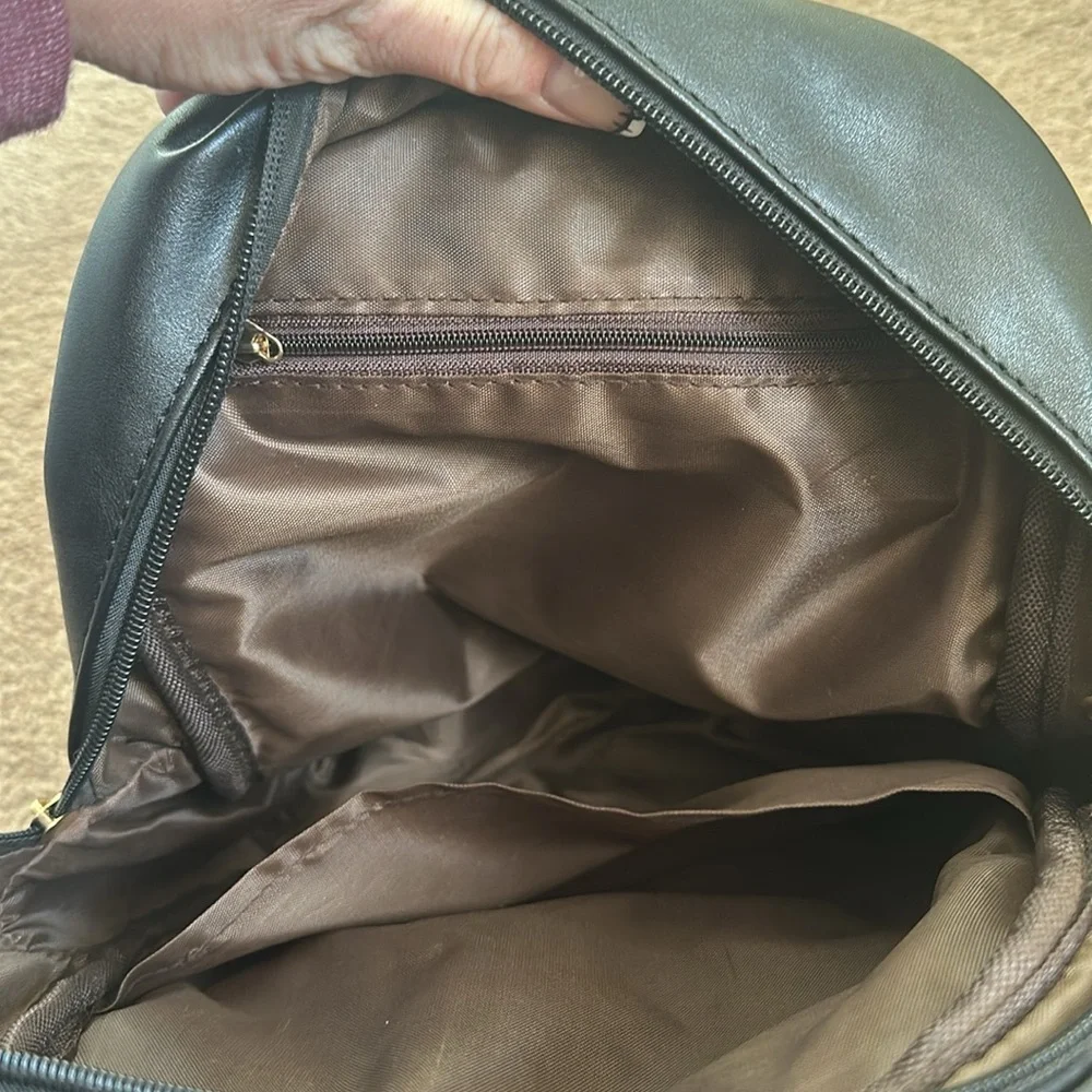 Small backpack - Picture 3 of 4